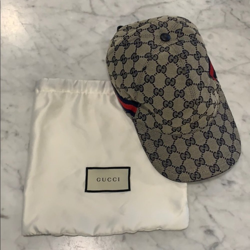 Limited edition Navy authentic Gucci hat